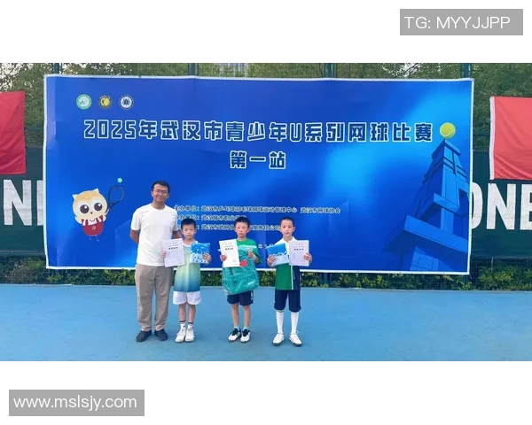 武汉网球队的节奏揭秘:网球巨献背后的故事与激情